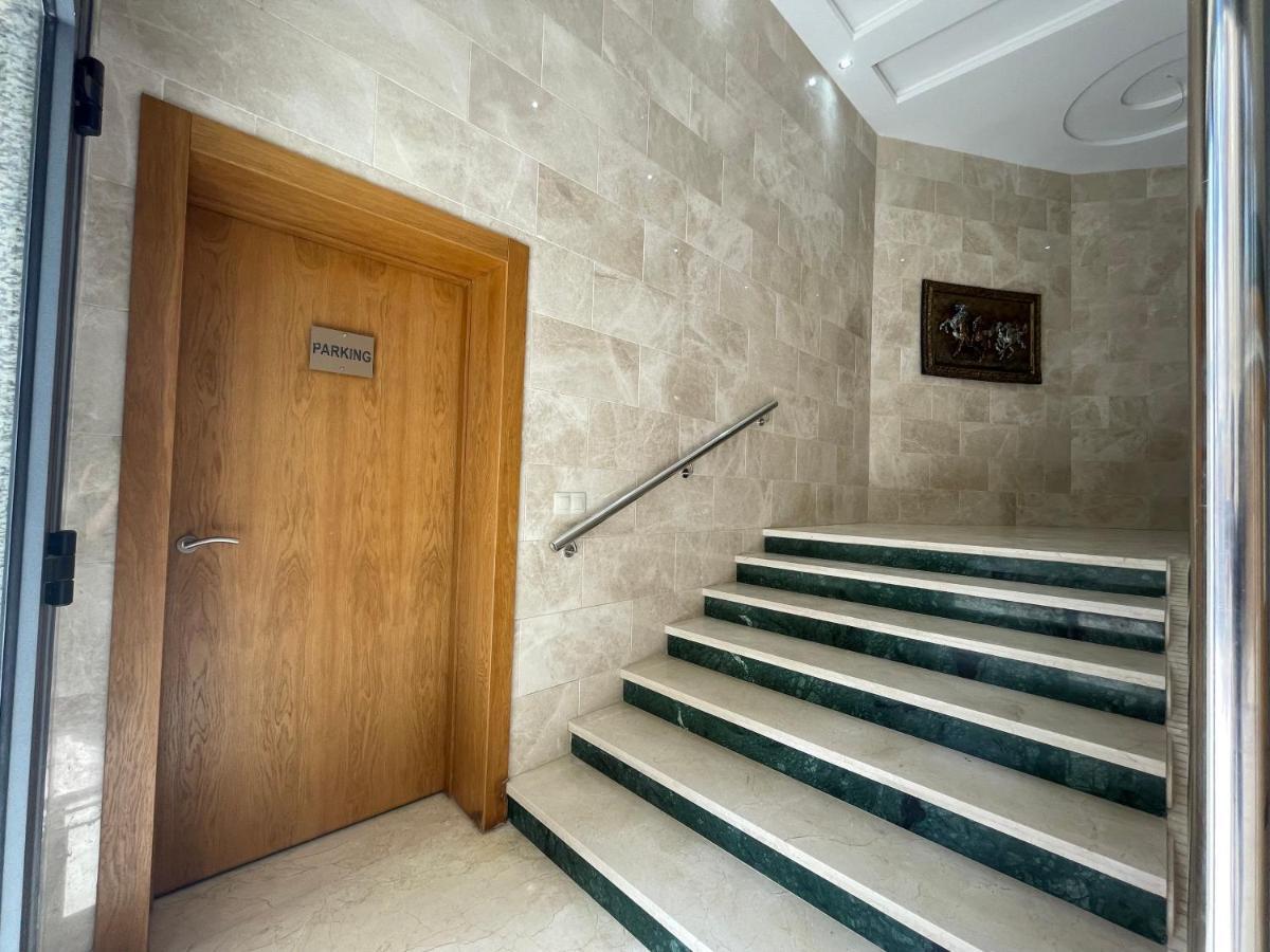 מרטיל Seafront High Standard Apartment מראה חיצוני תמונה